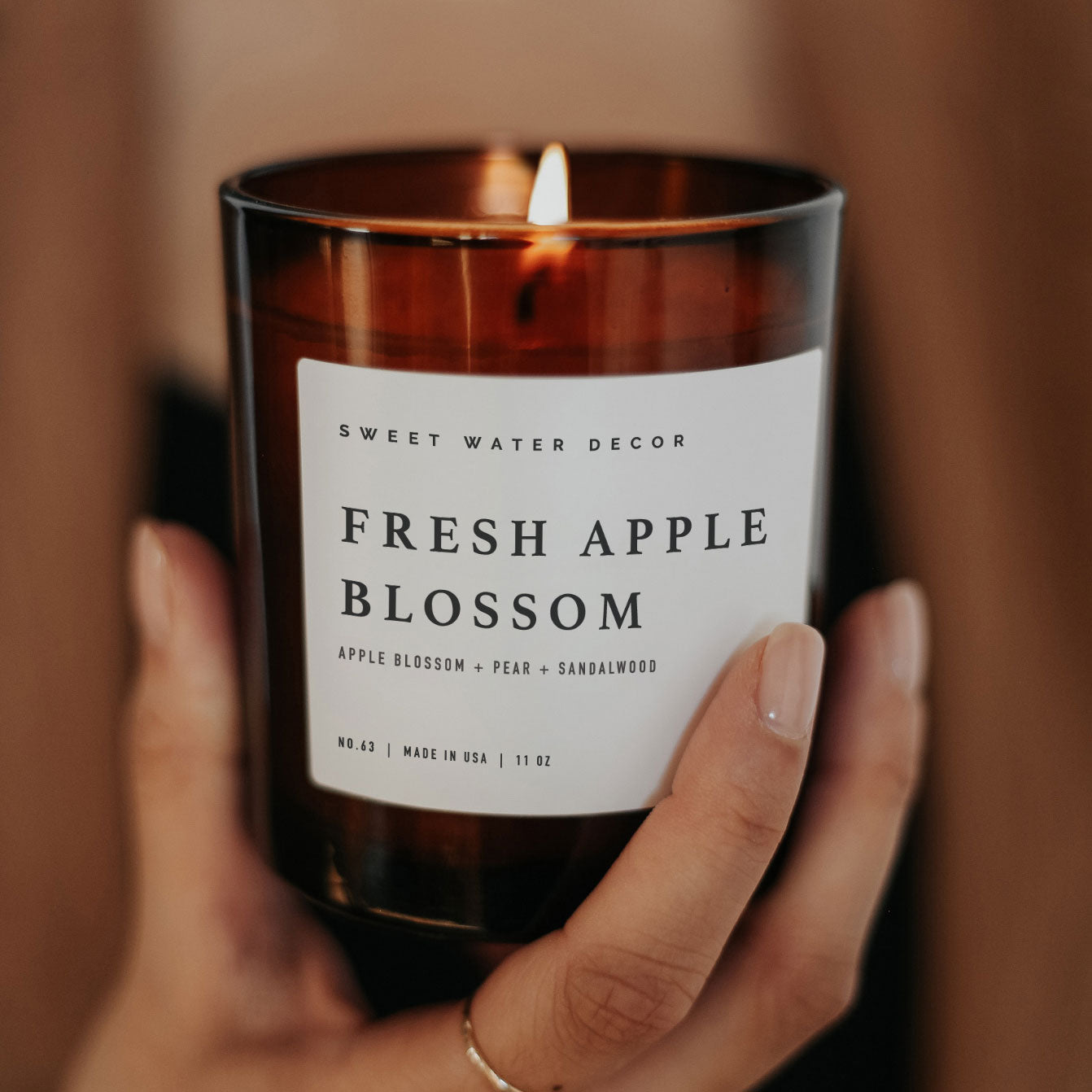 Fresh Apple Blossom 11 oz Soy Candle | Sweet Water Decor